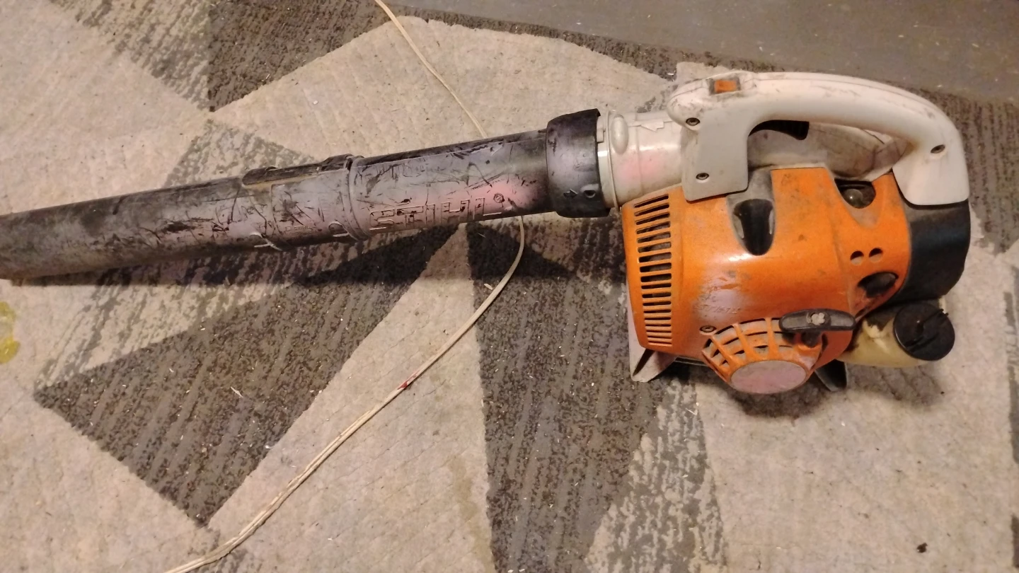 STIHL Gas Powered Leaf Blower - photo 2