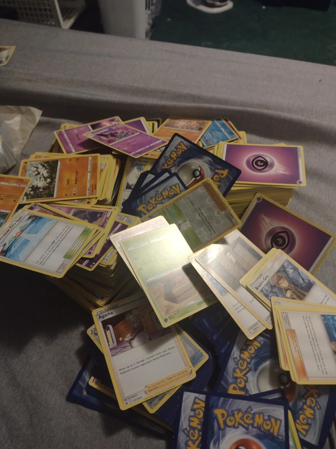 Pokemon Trading Card Collection 1000 plus cards. - photo 2