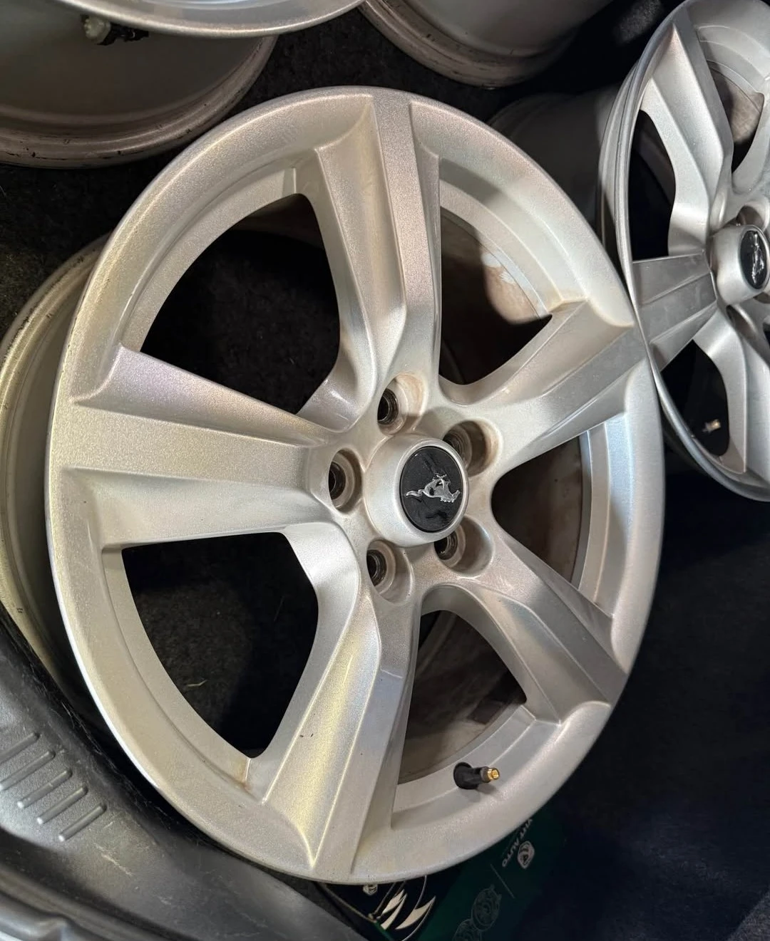2018 Mustang 17inches Rims - photo 3