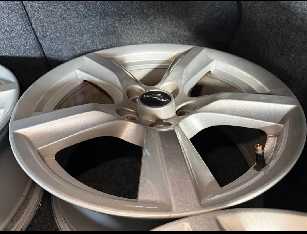 2018 Mustang 17inches Rims - photo 4