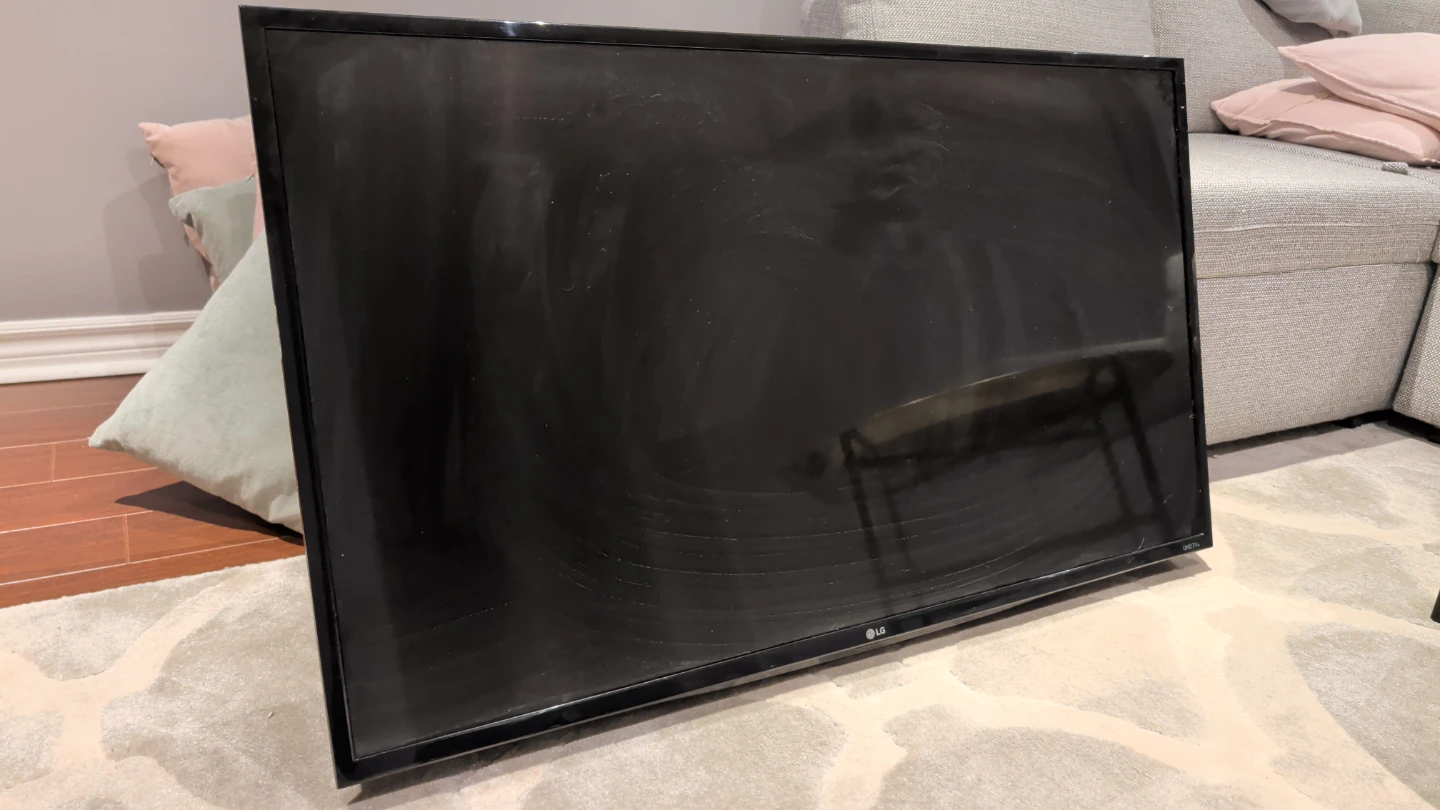 LG Television 43 inch UH6100