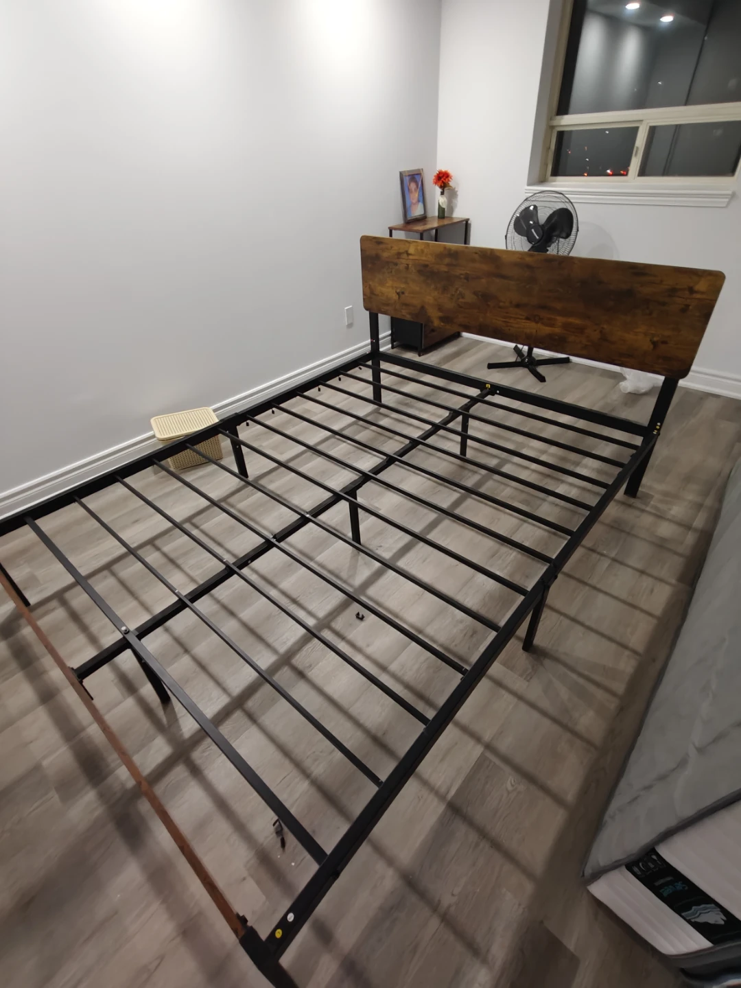 Queen Size Metal Bed Frame with Wooden Headboard