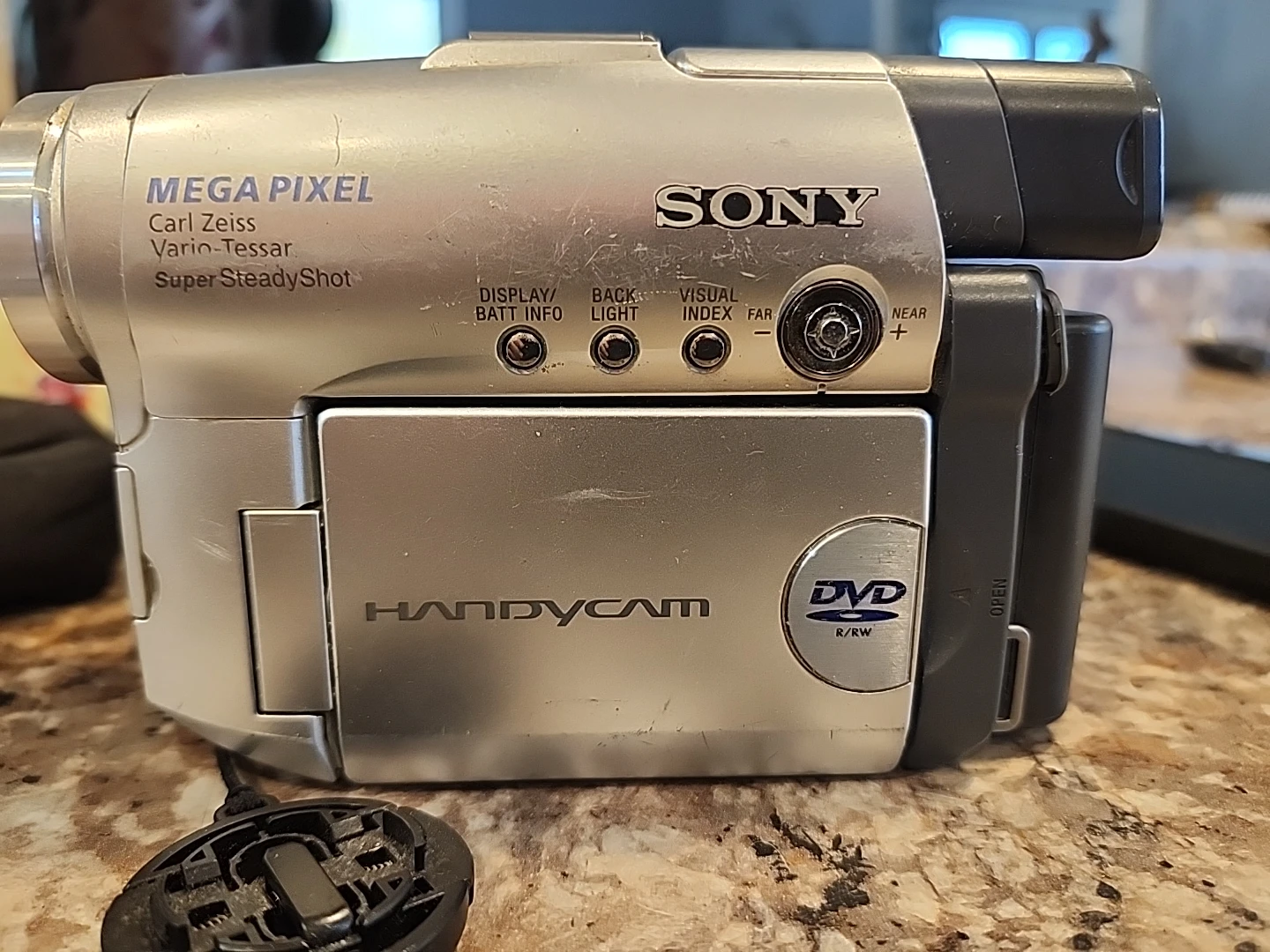 Sony Handycam DCR-DVD201 Digital Video Camera