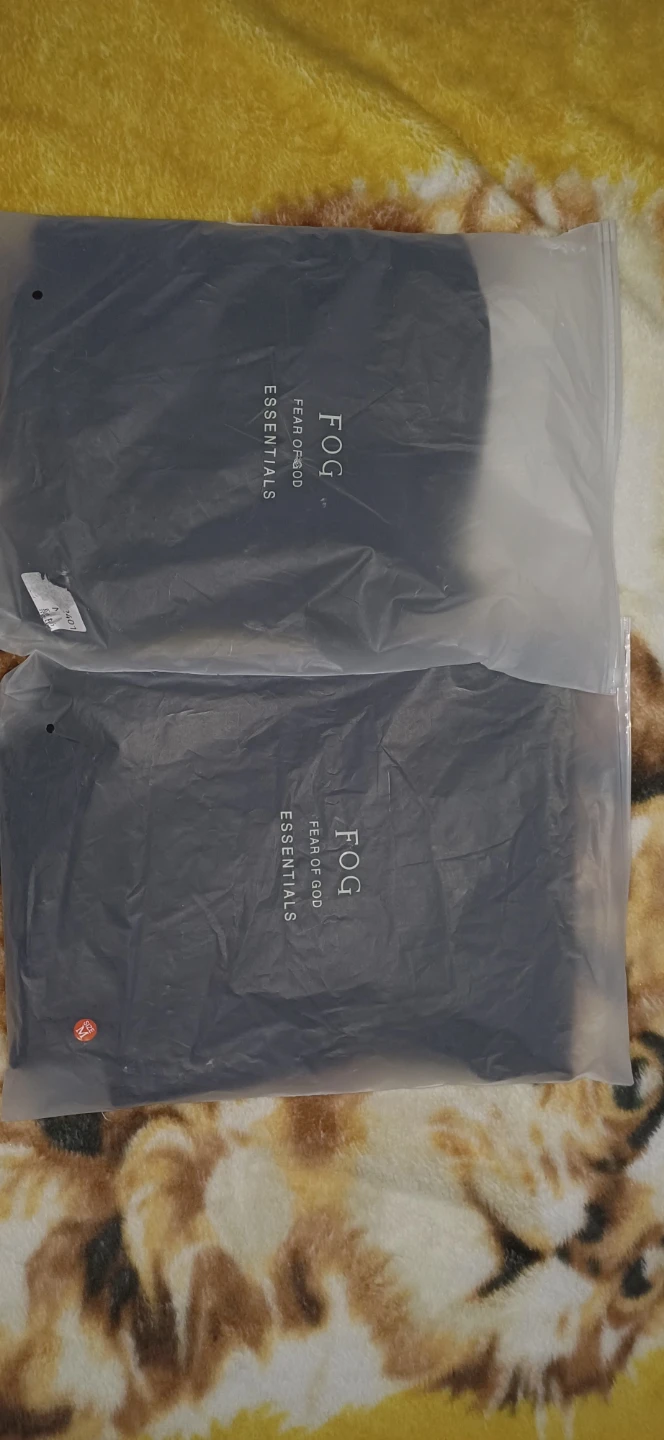 Essentials Fear of God Black T-Shirt and Shorts Set - photo 4