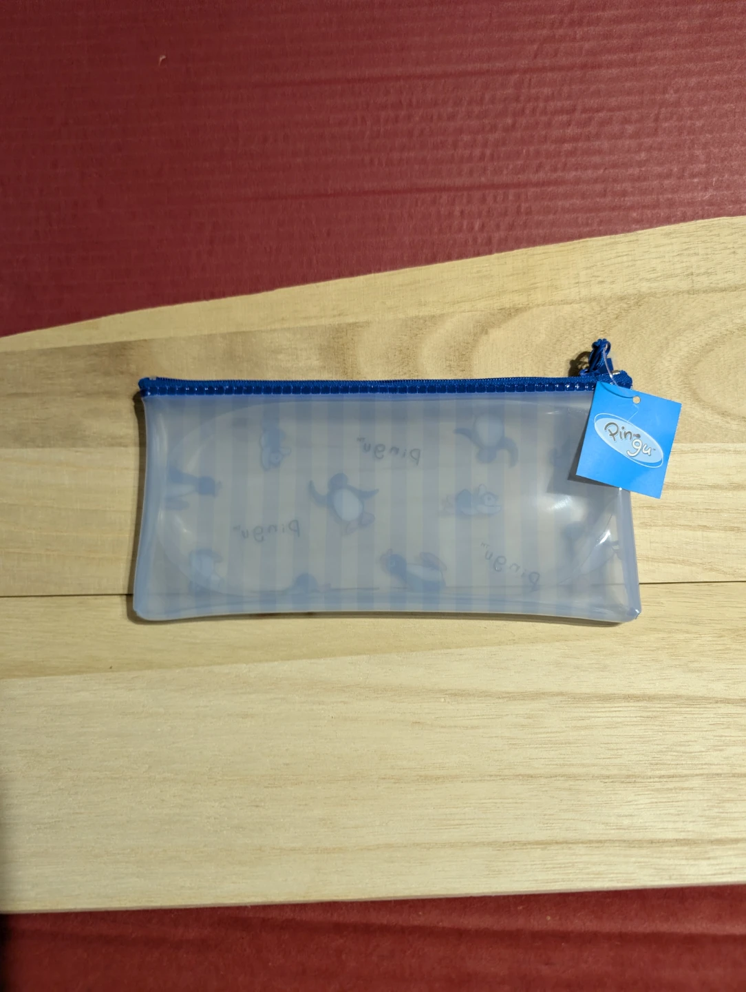 Nwt new Pingu Pencil Case makeup bag new with tag - photo 4