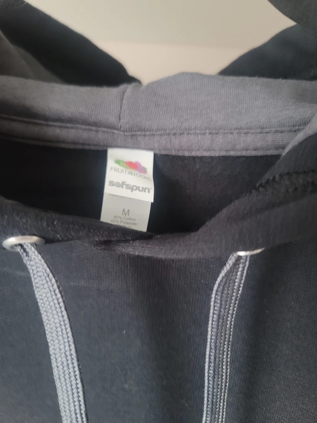 Smiley hoodie size Medium - photo 3