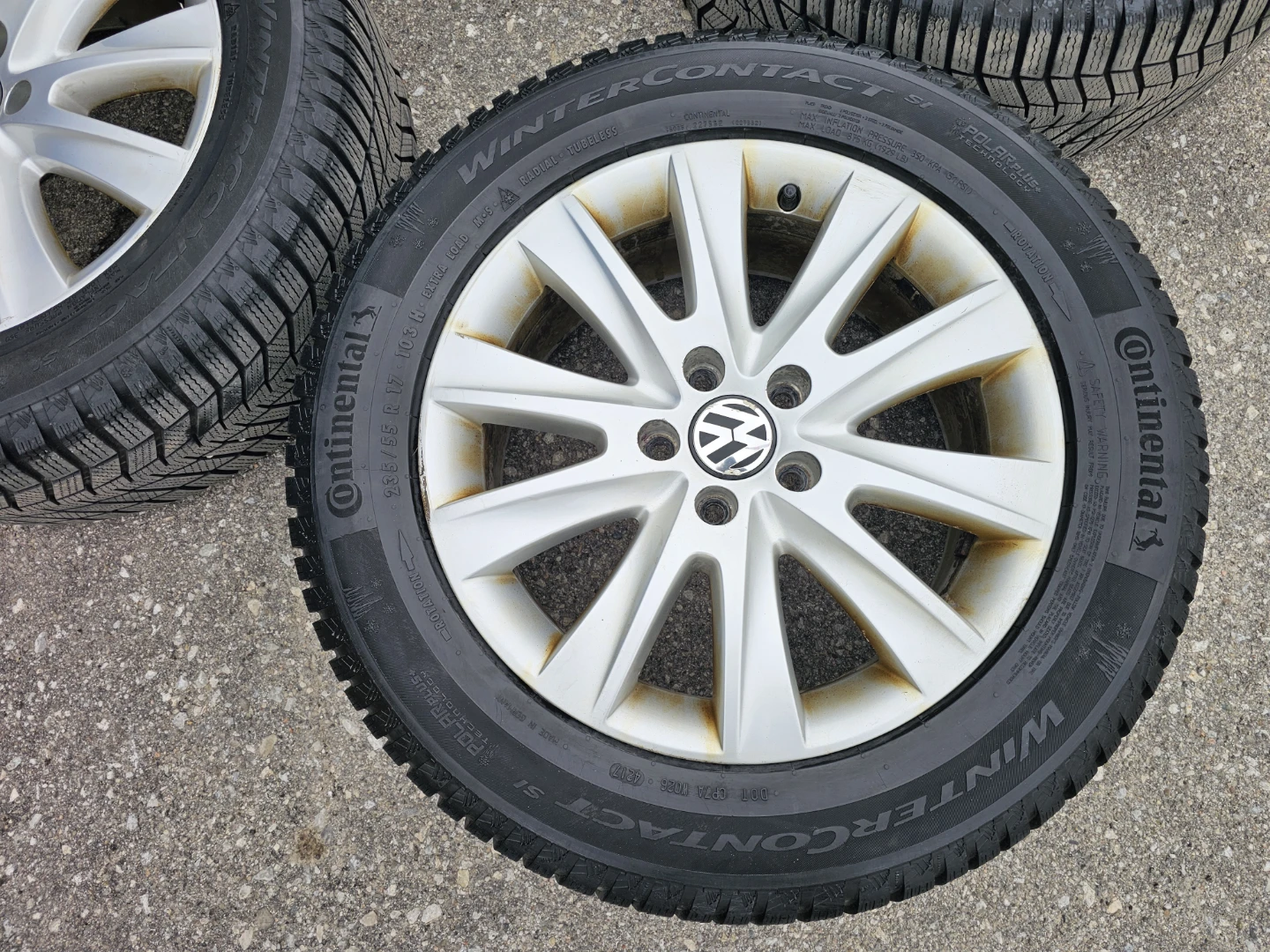 VOLKSWAGEN TIGUAN WINTER TIRES ON O.E.M RIMS 235/55 R17