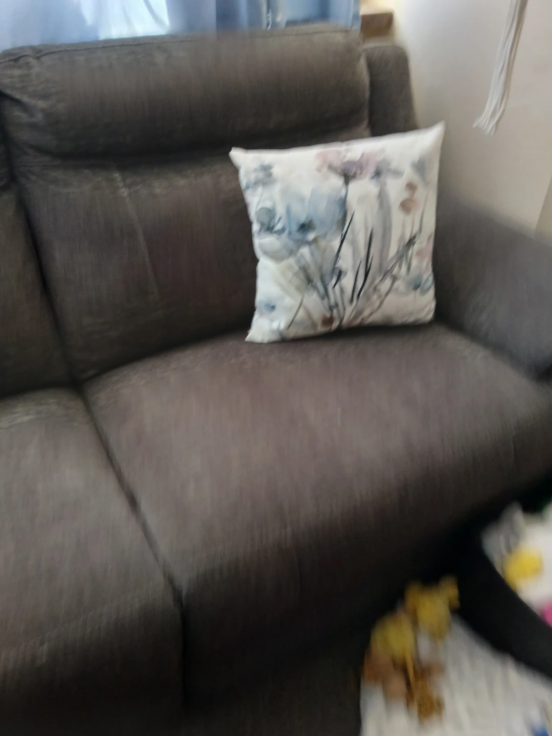Sofa Couch sits 3 - photo 2