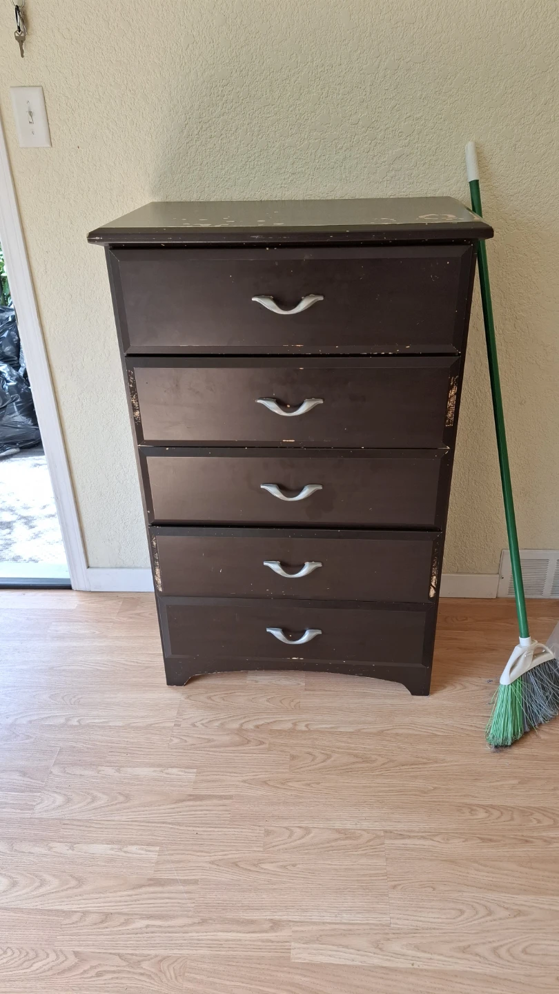 Dark Brown 5-Drawer Dresser