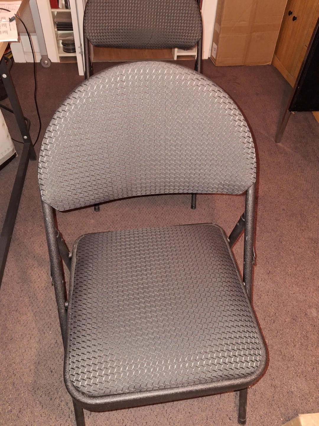 Folding Chairs, Office Desk, Mountable Mail Box - photo 2