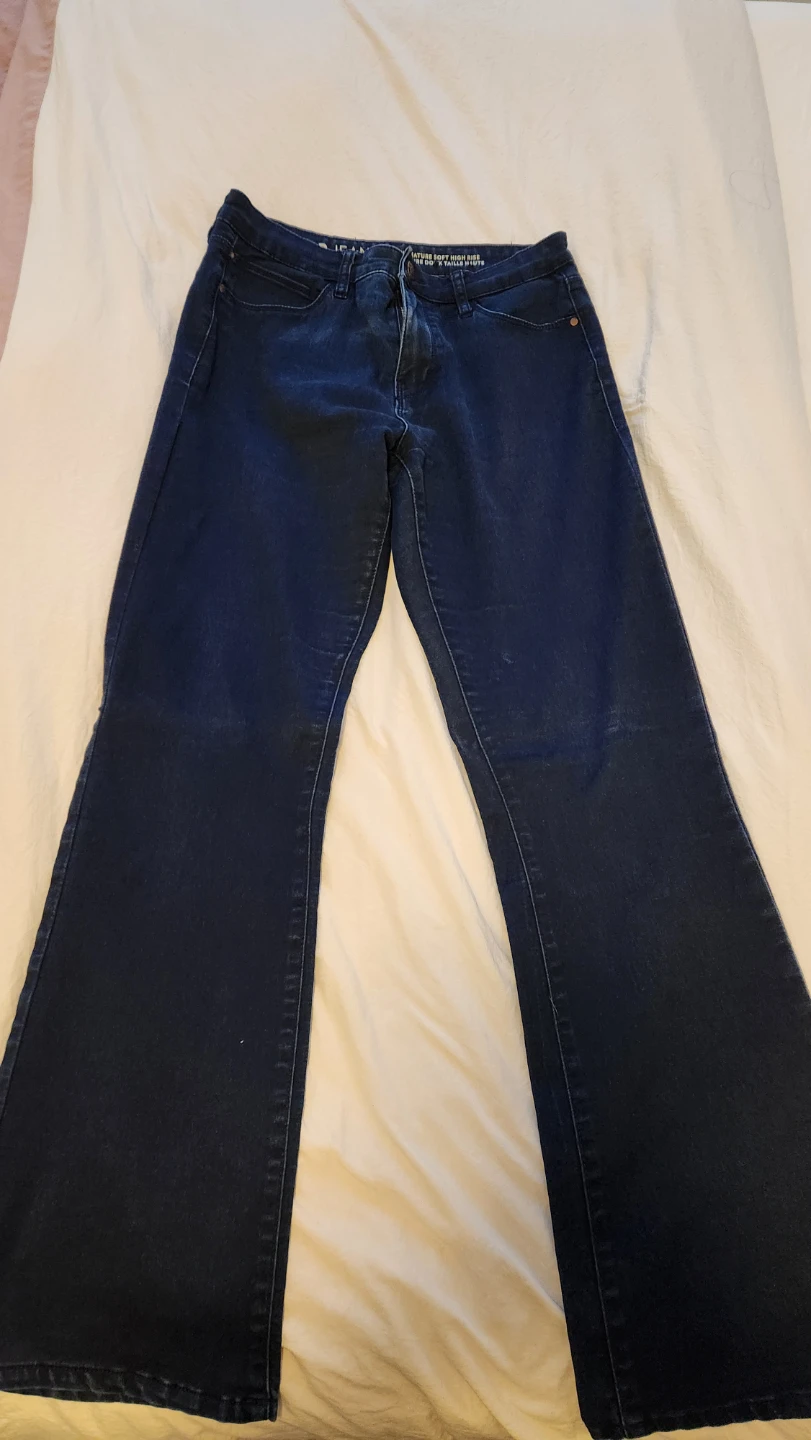 Signature High Rise Bootcut Jeans Size 29