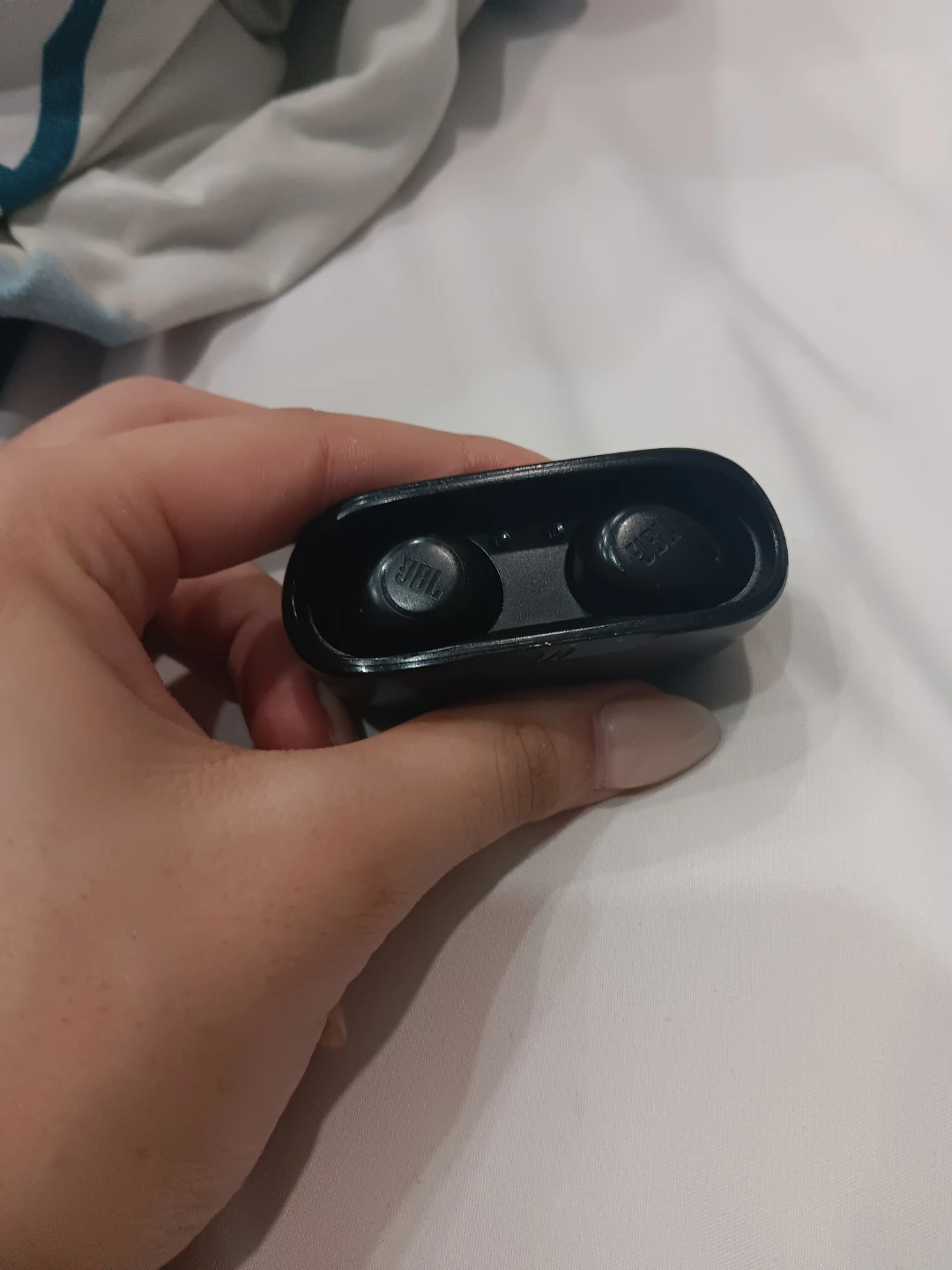 JBL Wireless Earbuds with Charging Case - photo 2