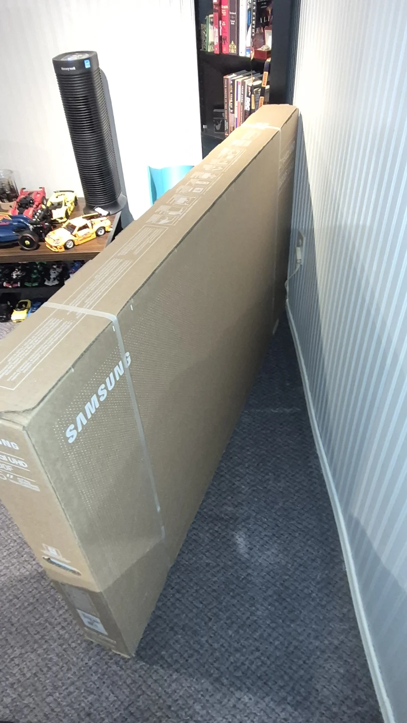 Samsung 65" Crystal UHD U8200F TV - photo 2
