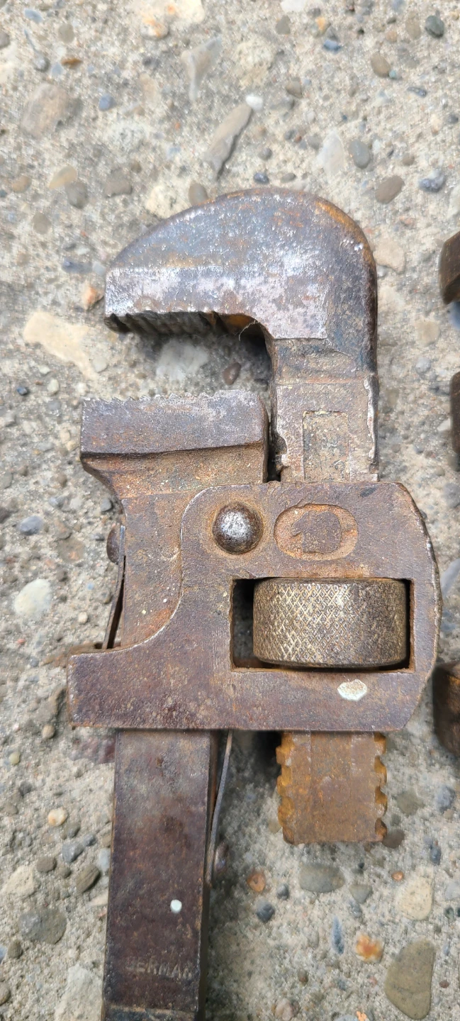 2 Antique Pipe Wrenches Made in U.S.A. $12 for set! - photo 4