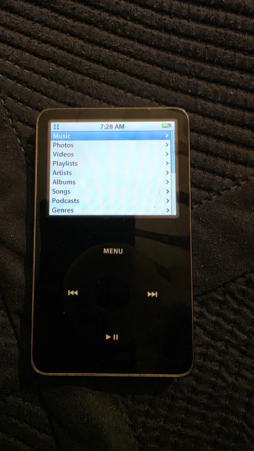 Apple iPod Classic 30GB comes 2338 songs - photo 3