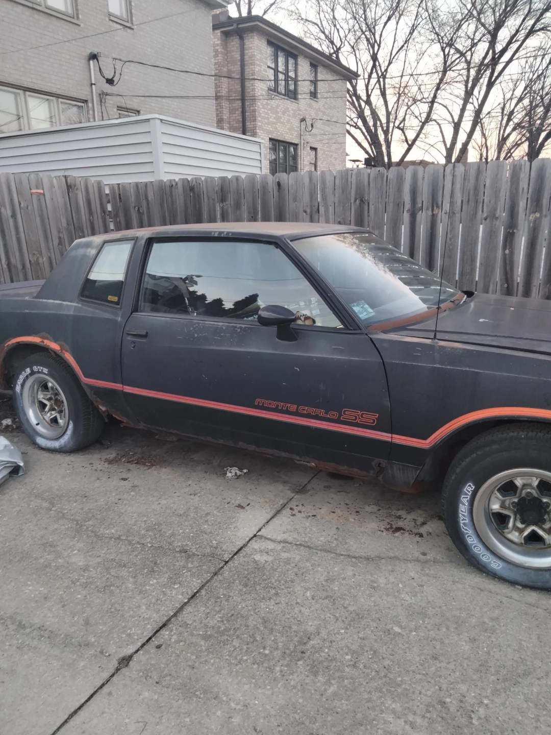 Chevy Monte Carlo 85 SS - photo 2