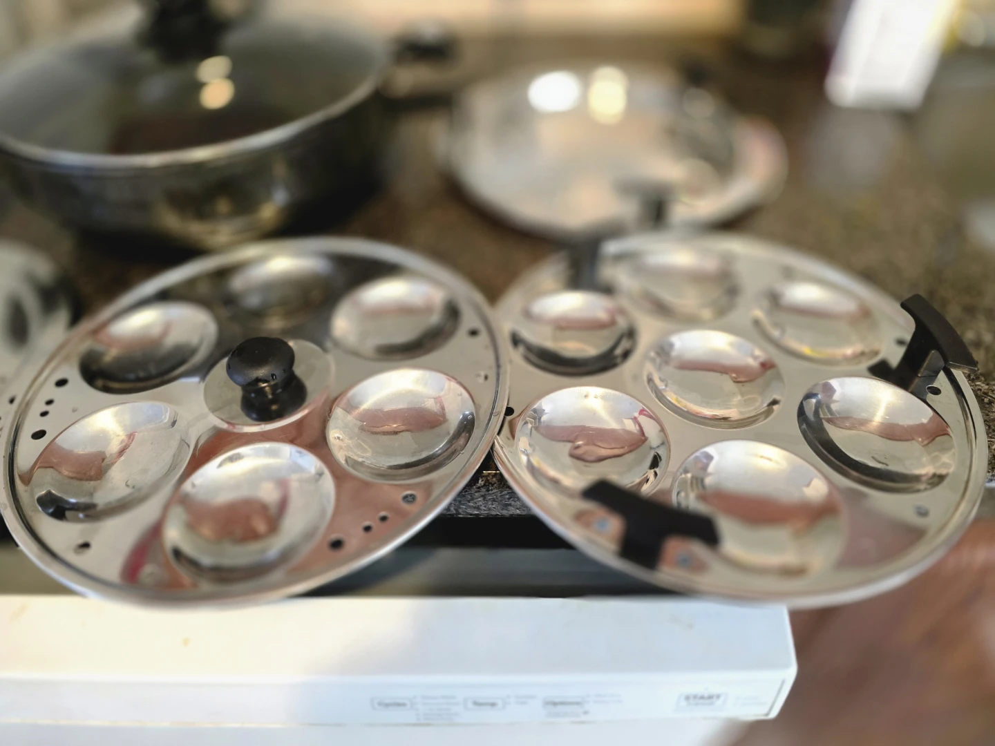 Idli Maker with Pot and Steamer Tray - photo 2