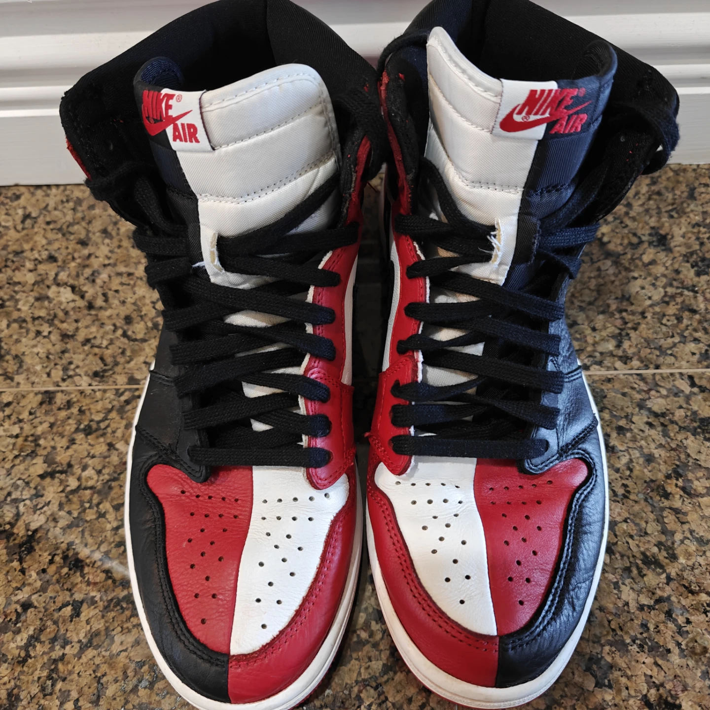 Size 10.5 Nike Air Jordan 1 Retro OG High Homage to Home - photo 4