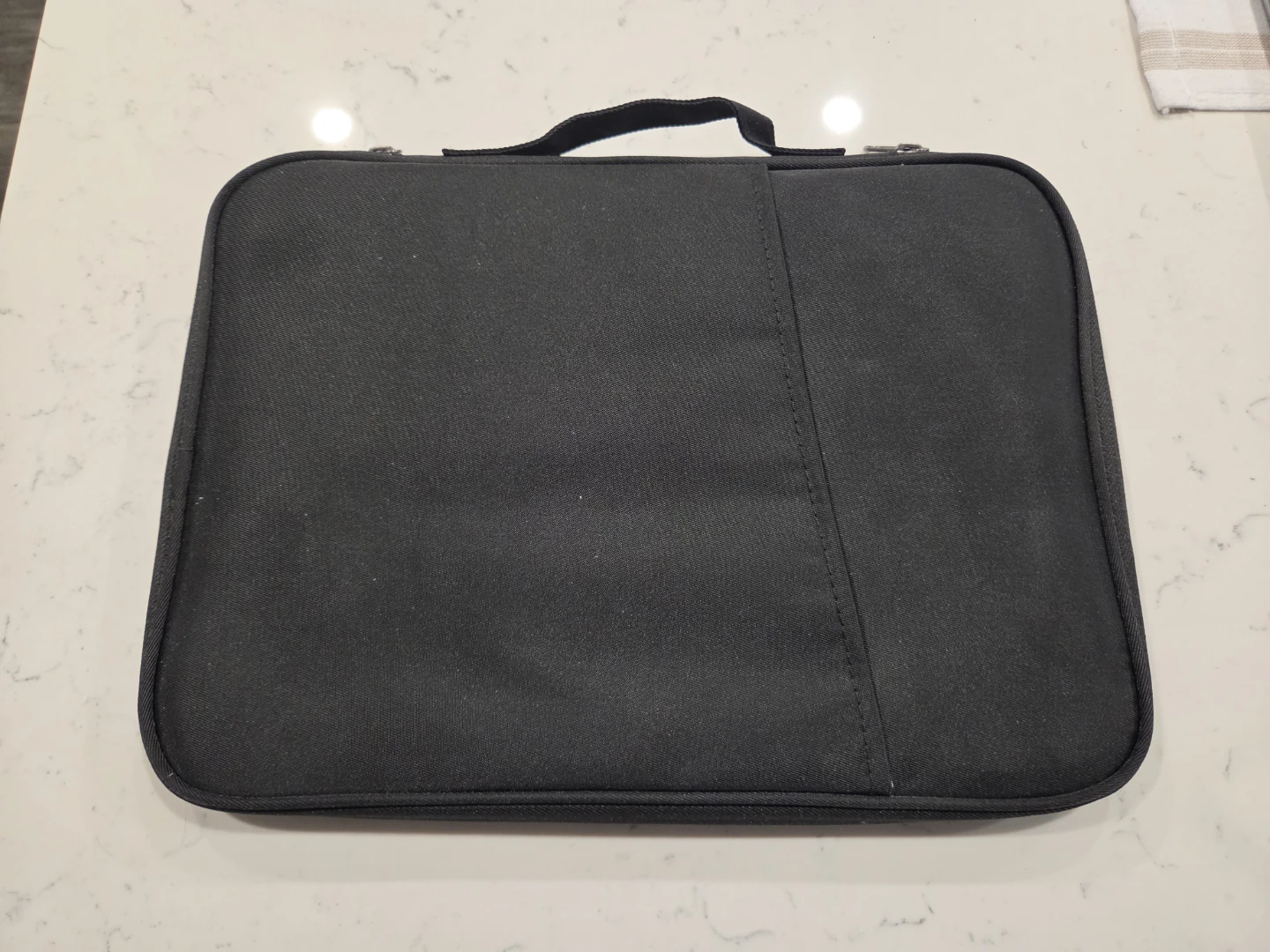Apple MacBook Air 13.6" w/ Touch ID (2025) - photo 5