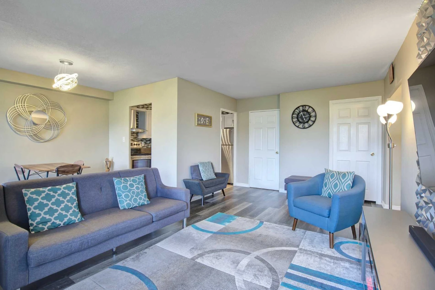2 bedrooms, 1 washroom and den for rent - photo 4