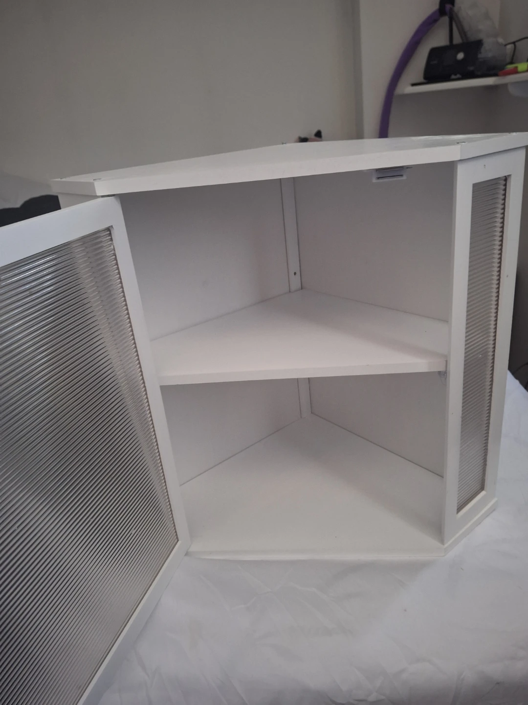 White  beard box Corner Cabinet with Frosted Door - photo 2