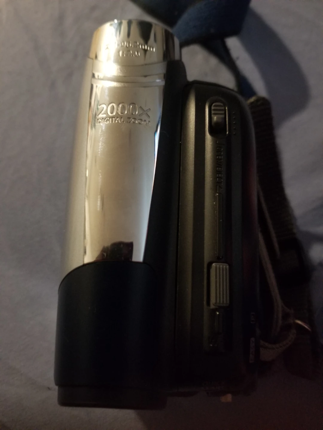 Canon zr900