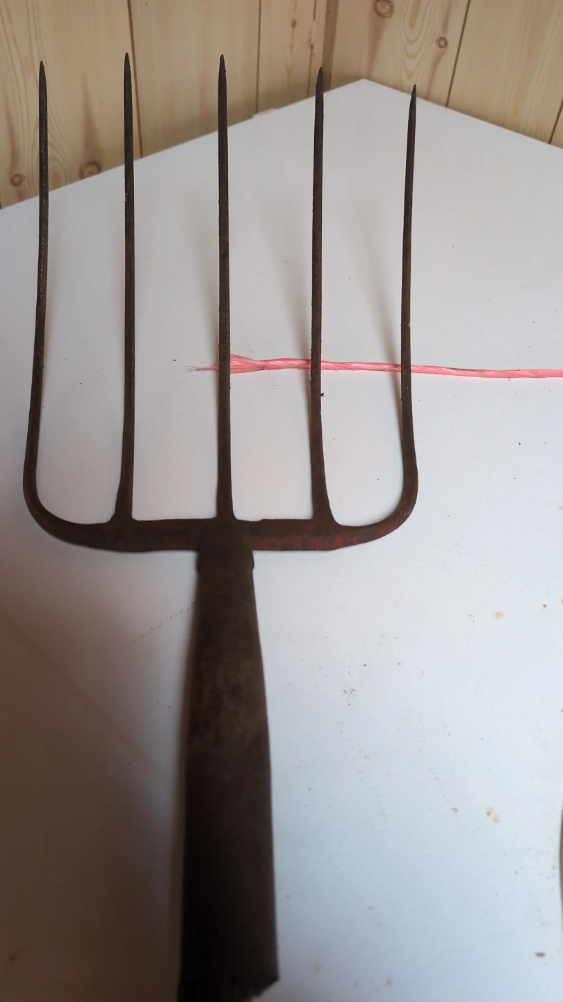 Canada made 5 tine hay fork