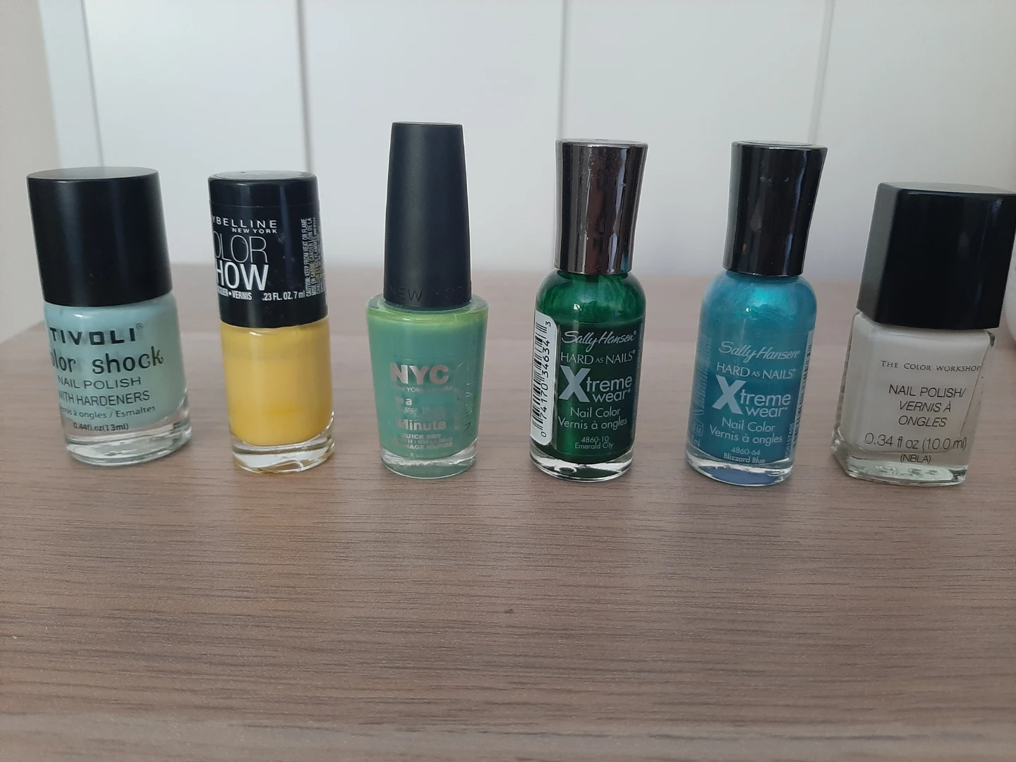 Collection of 6 Nail Polishes