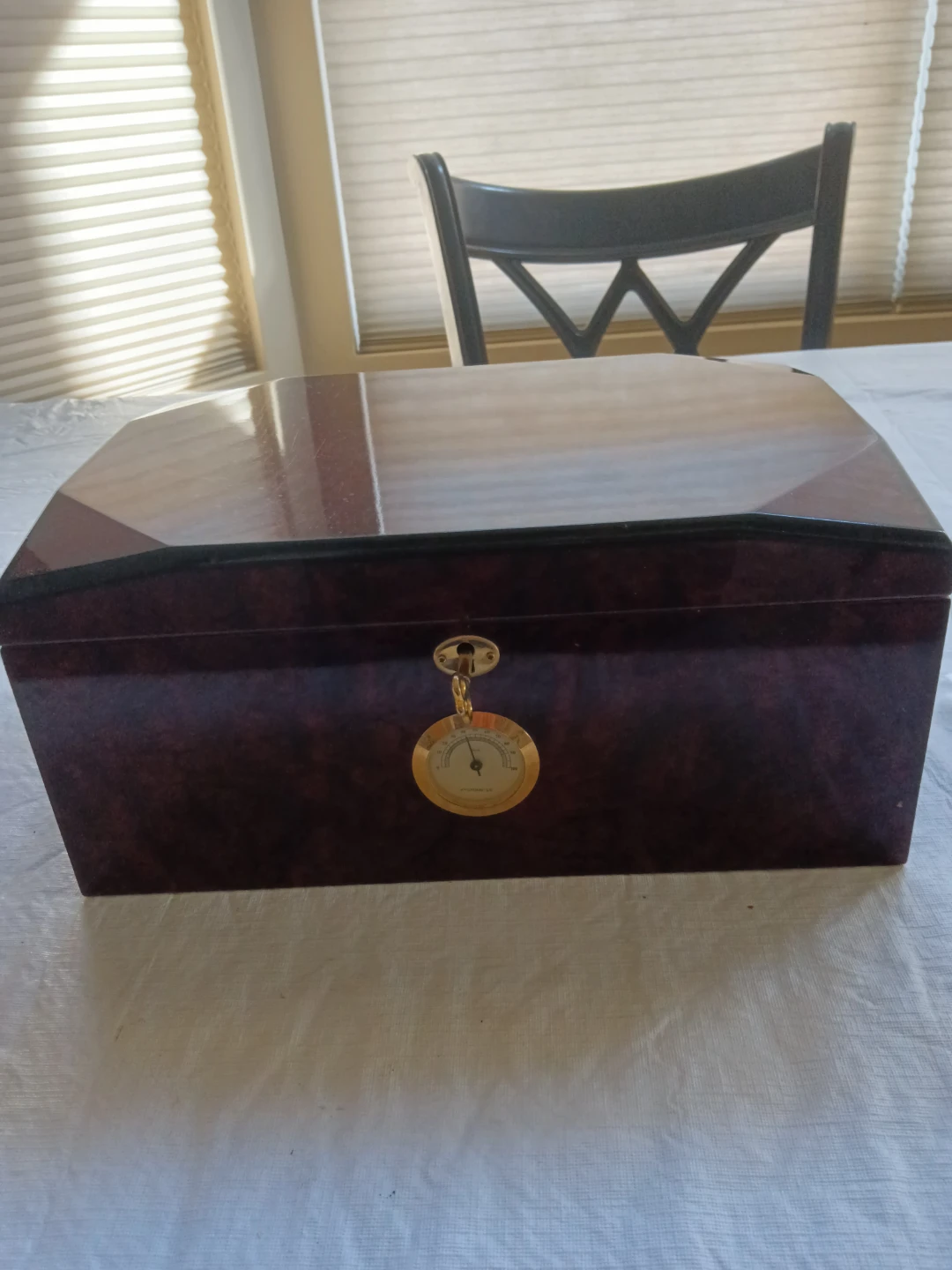 Akar Humidor Cigar Box with Hygrometer