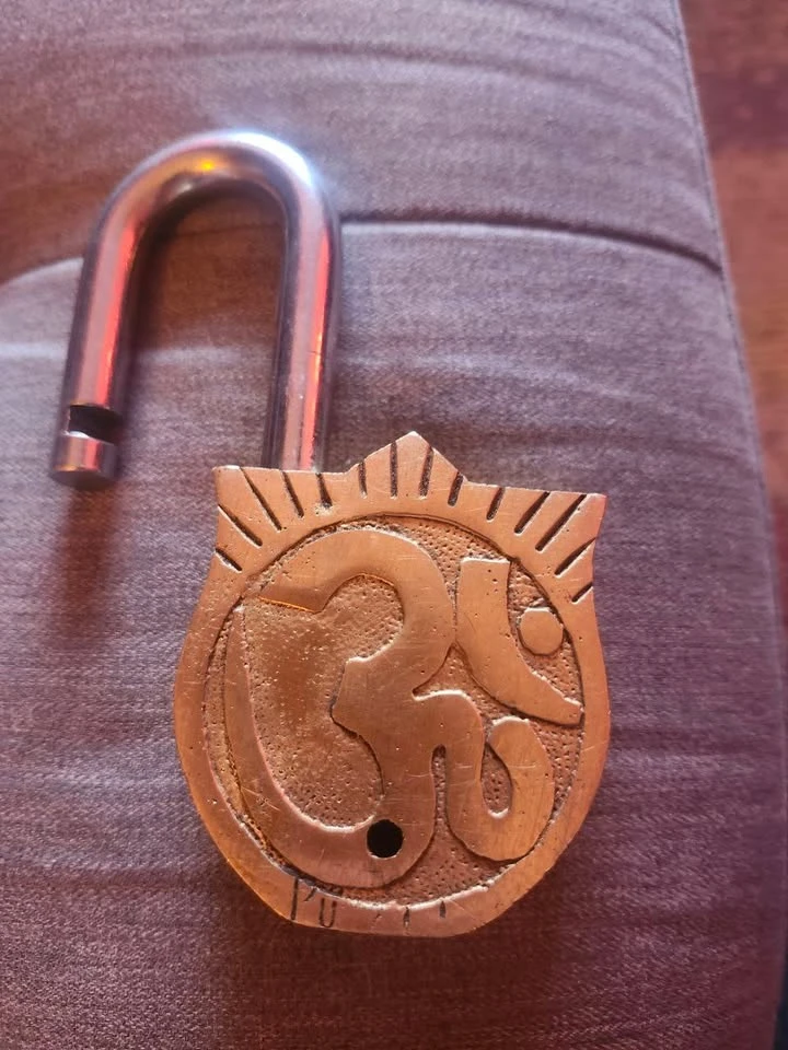Ganesha lock and Om Symbols with vajra key (×2) - photo 2