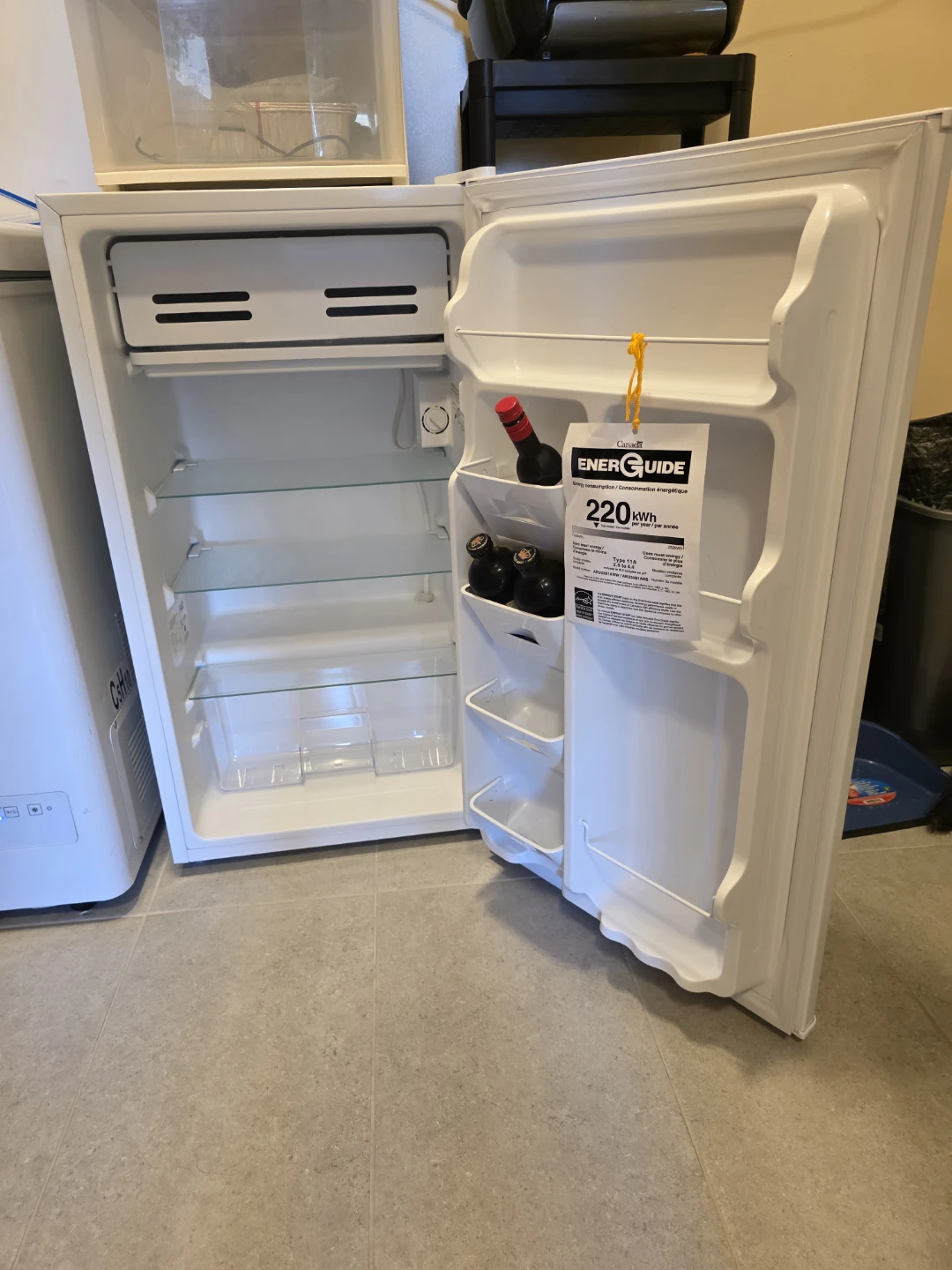White Compact Mini Fridge - photo 4