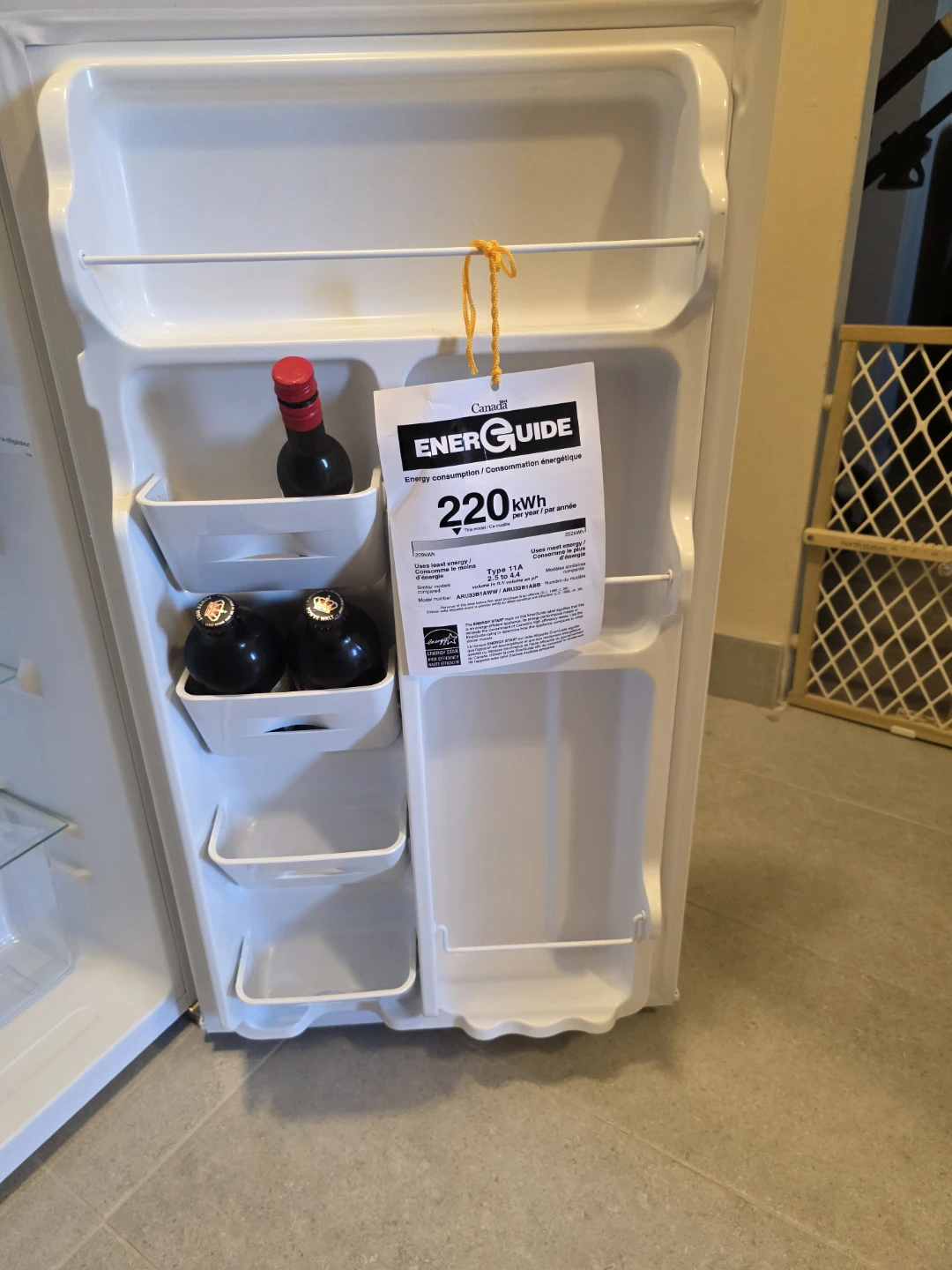 White Compact Mini Fridge - photo 5