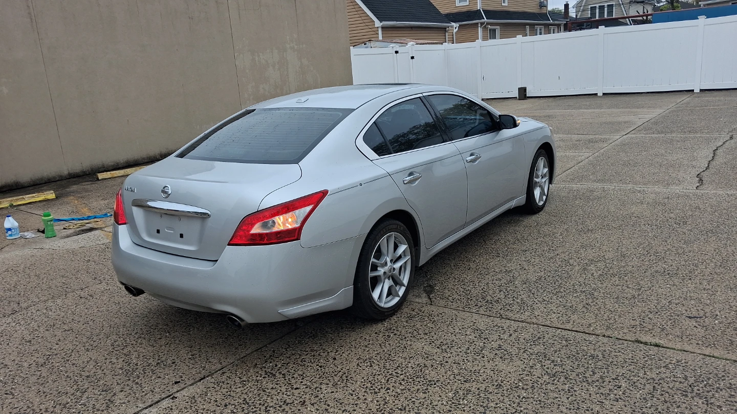 2011 Nissan Maxima 3.5 SV Sedan - photo 3