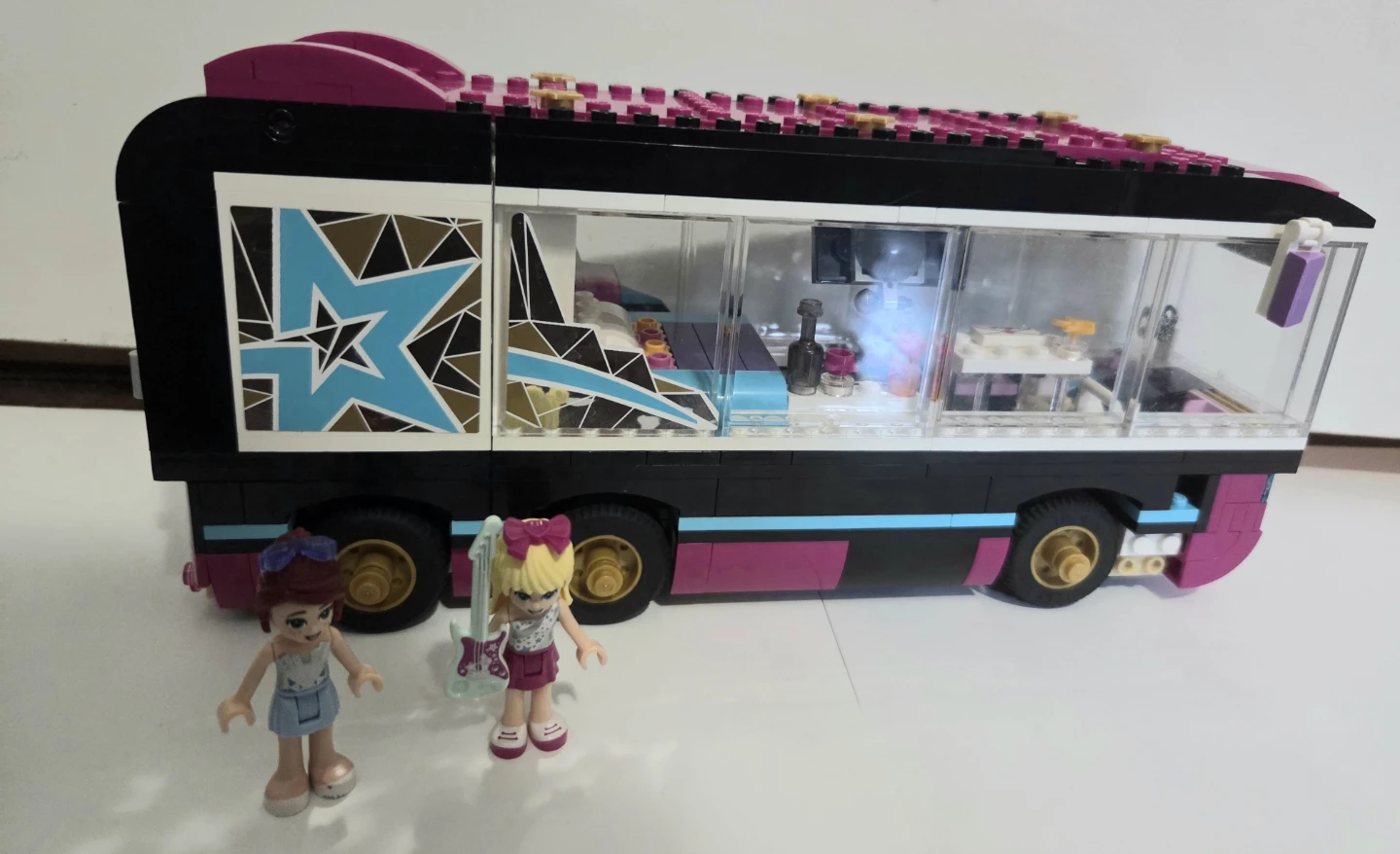 Lego Friends 41106 Pop Star Tour Bus - photo 4
