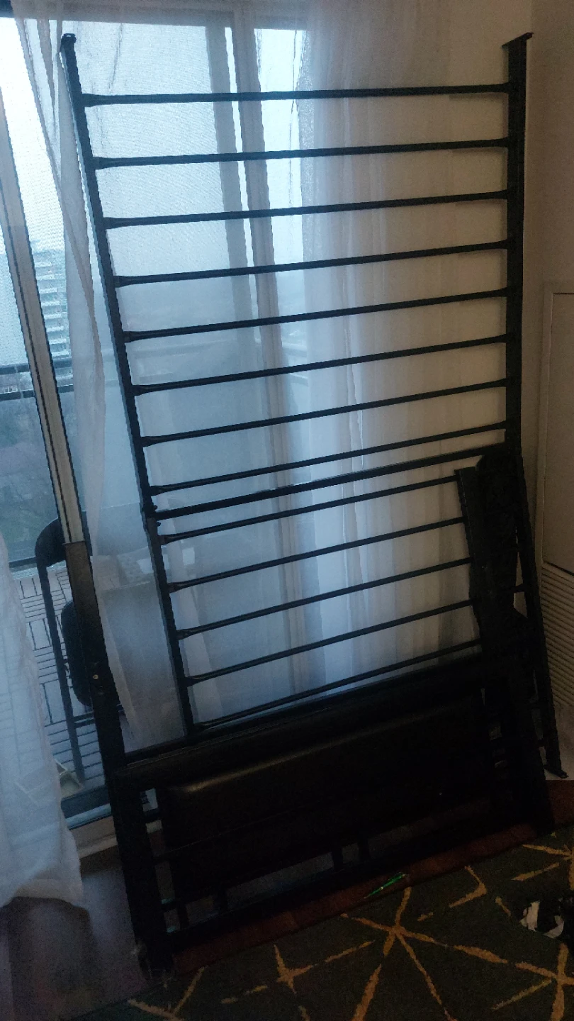 Twin bed Mattress included - photo 2