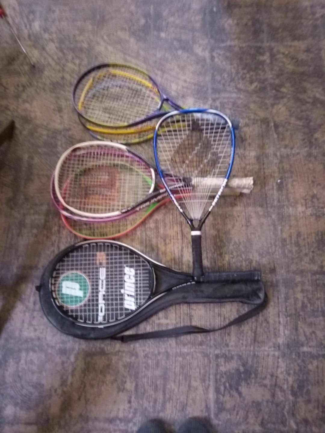 8 Tennis Rackets