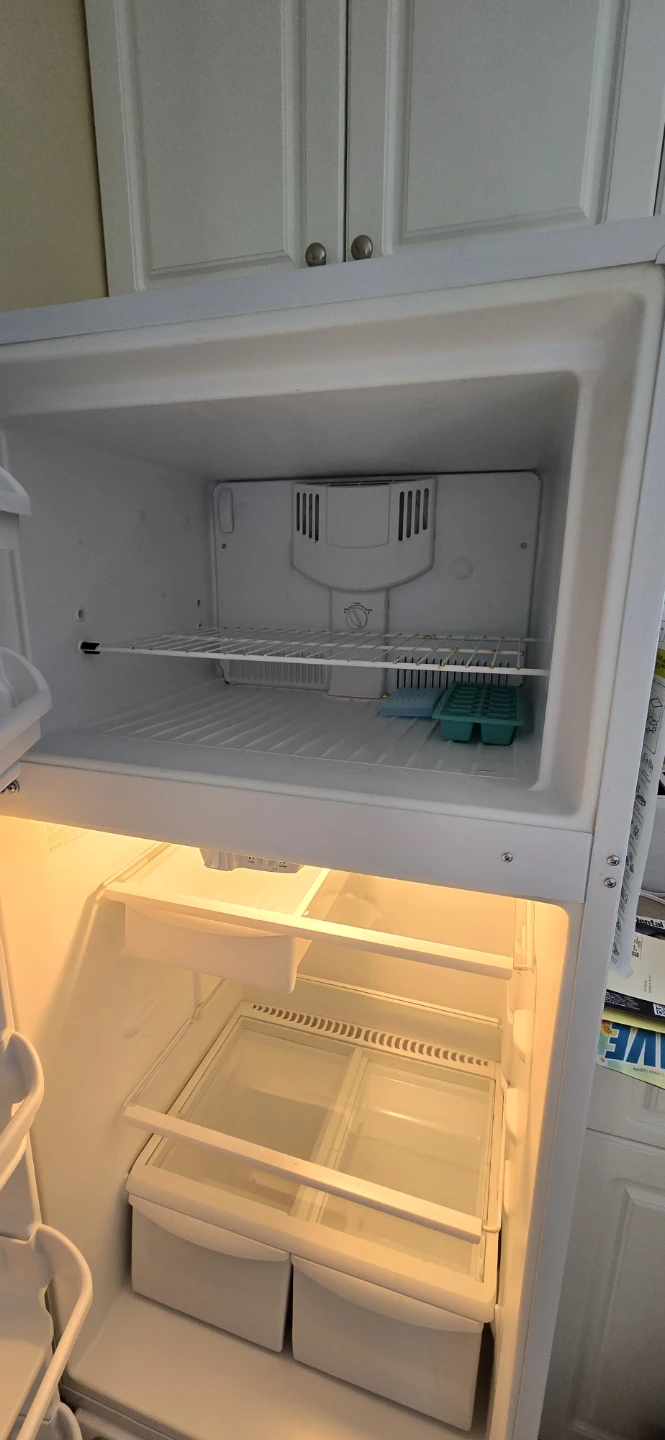Standard white fridge - photo 3