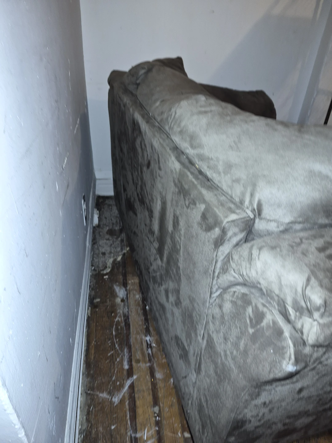 Grey Suede Loveseat Sofa - photo 3