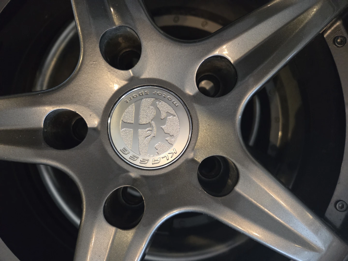 Klasse Motor Sport Wheels with 255/40R17 Tires - photo 3