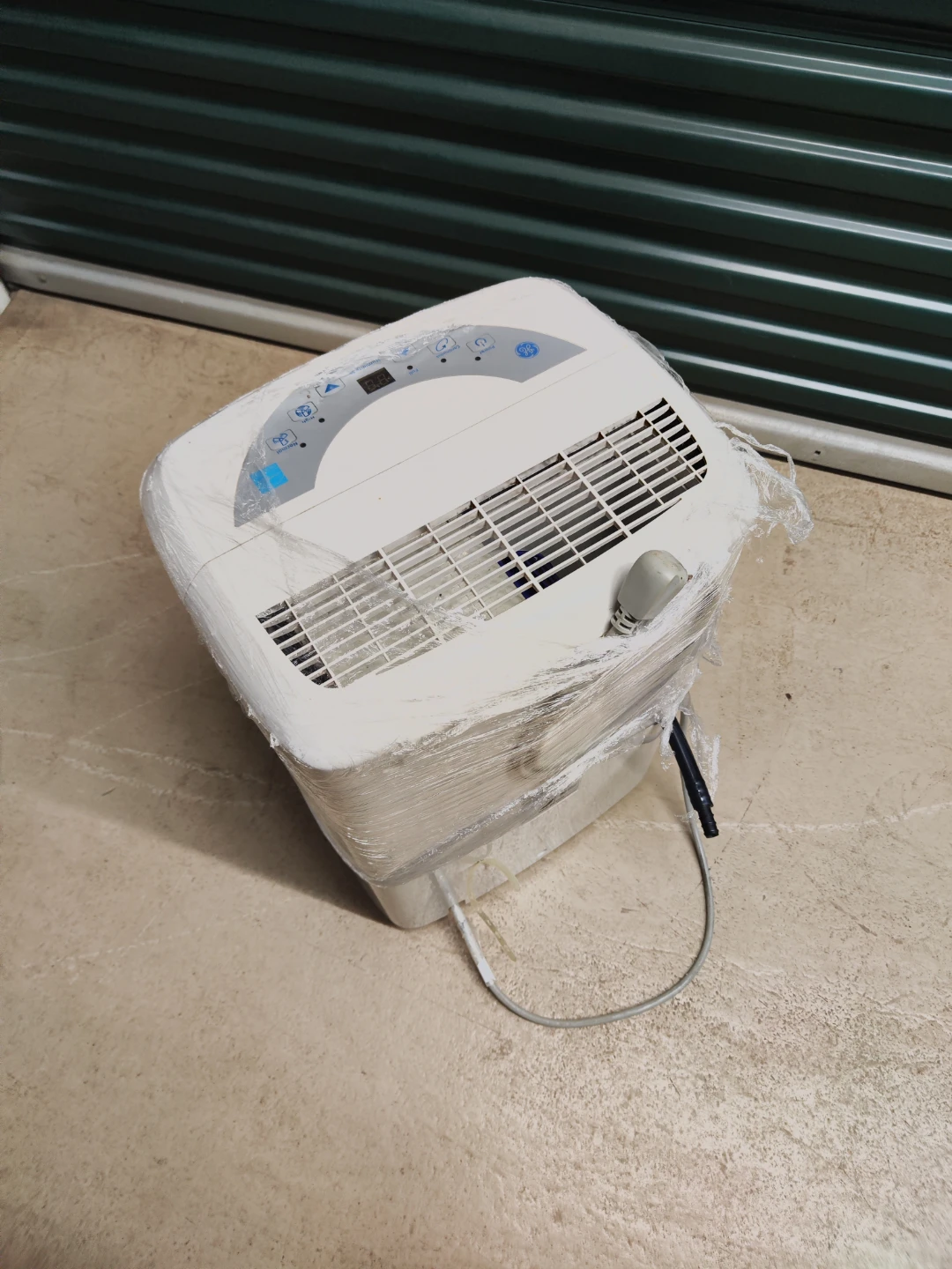 GE Dehumidifier - photo 4
