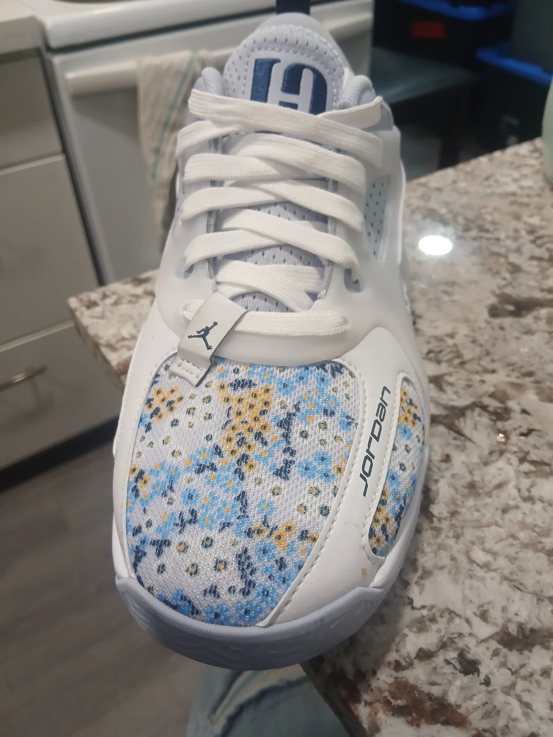 Jordans Heir mothers day shoes - photo 3