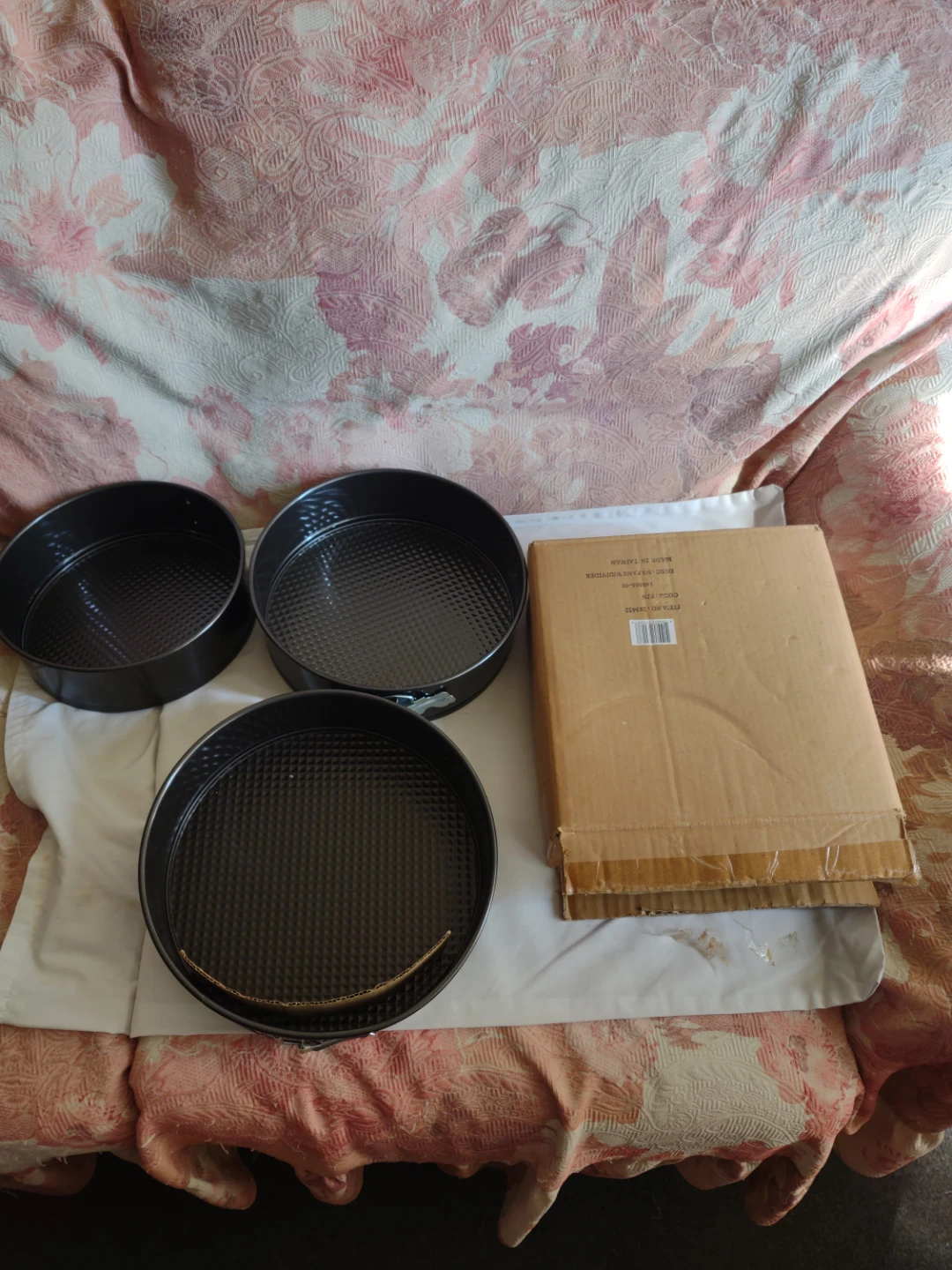 3 pans 3 sizes - photo 3