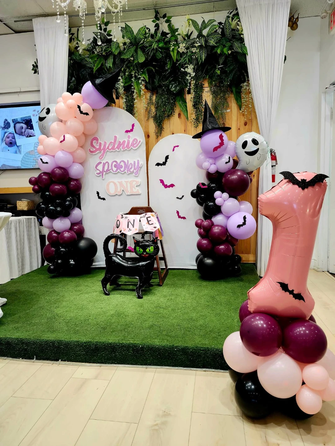 3pcs GOLD METAL ARCHES / back drop stand FOR RENT