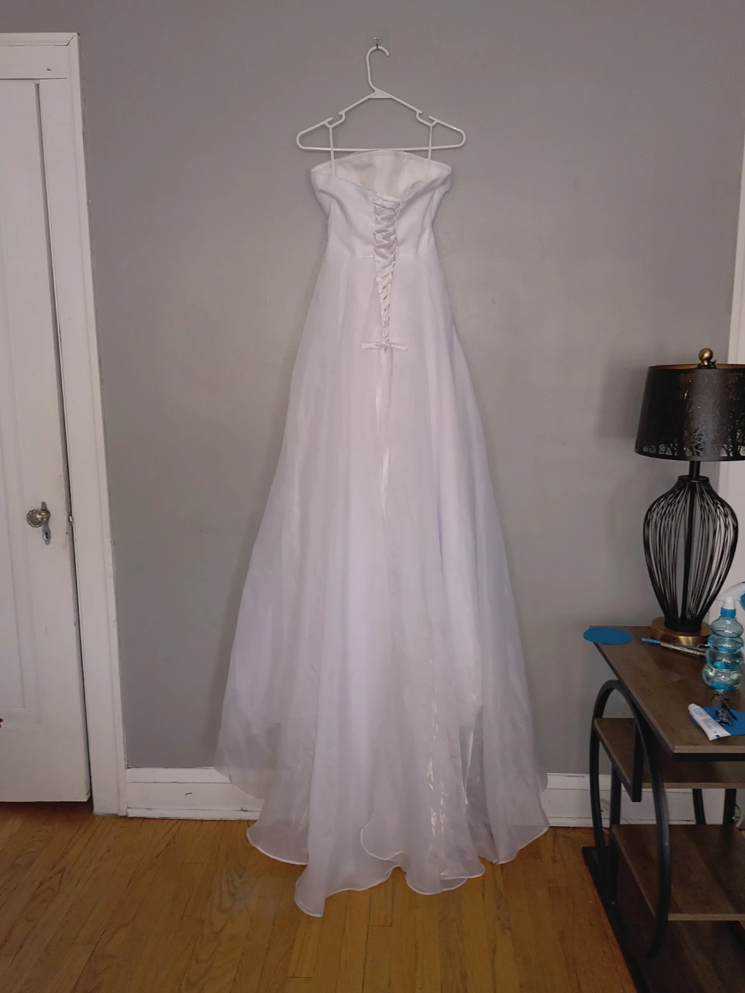 Lovely Size 8 Strapless Corset Back,Tulle Wedding Gown w Train - photo 3