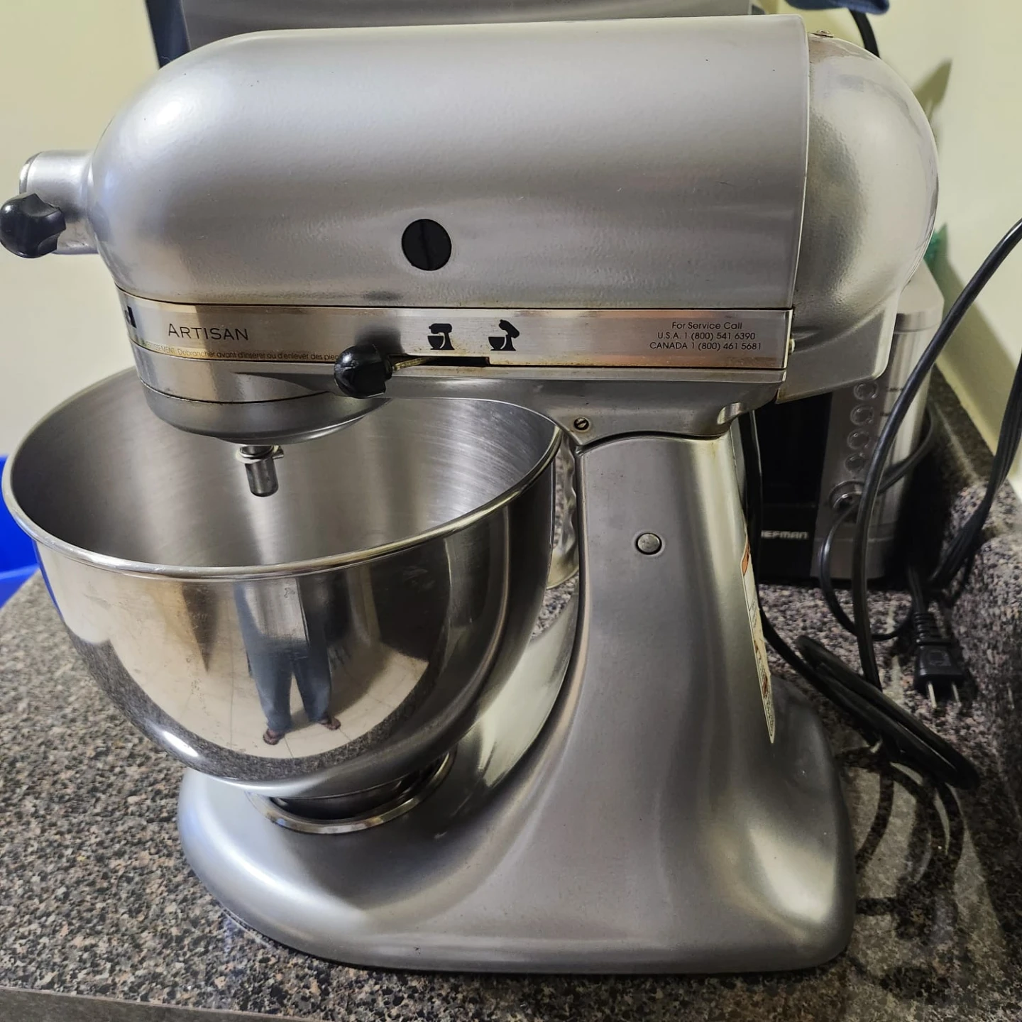 KitchenAid Artisan Stand Mixer – Excellent Condition - photo 2