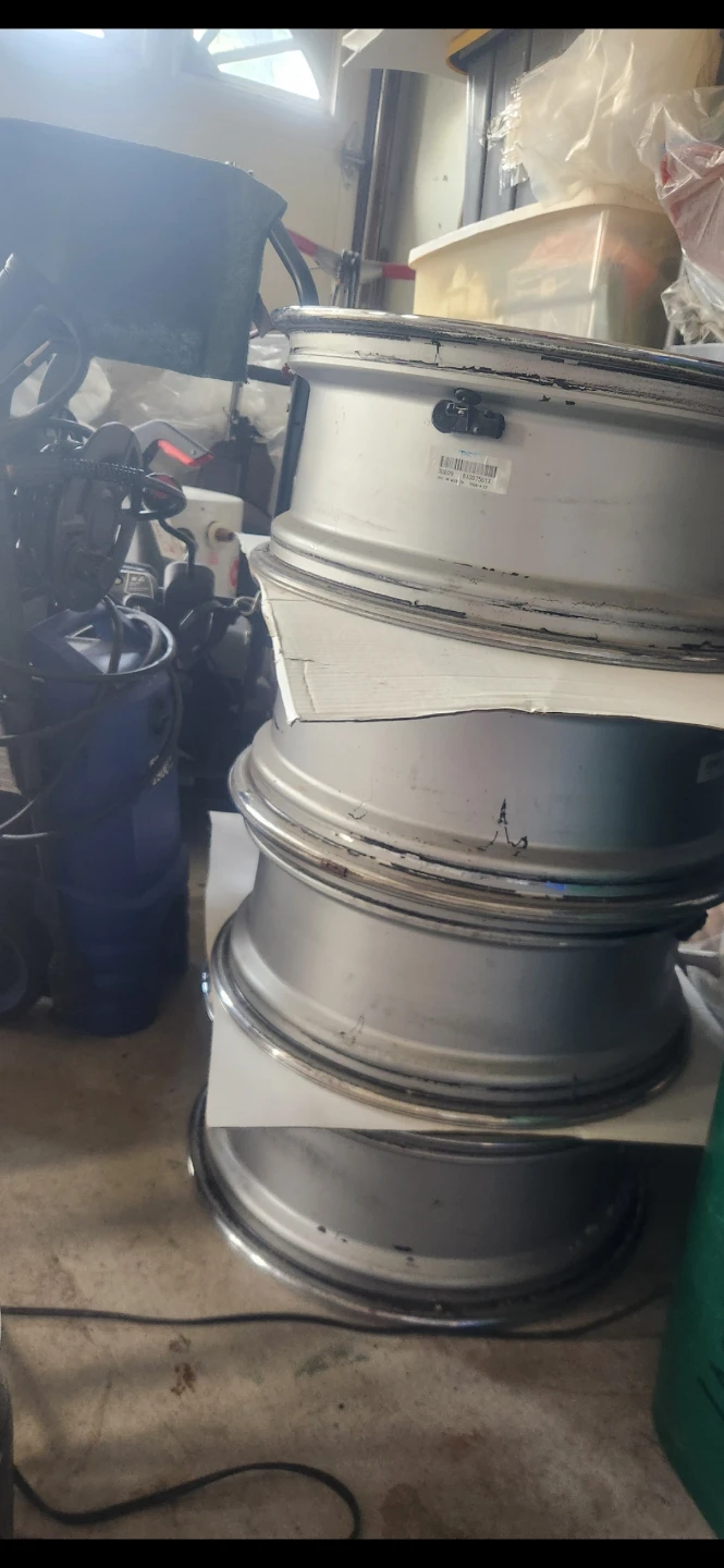 4 Chrome Alloy Wheels - photo 2