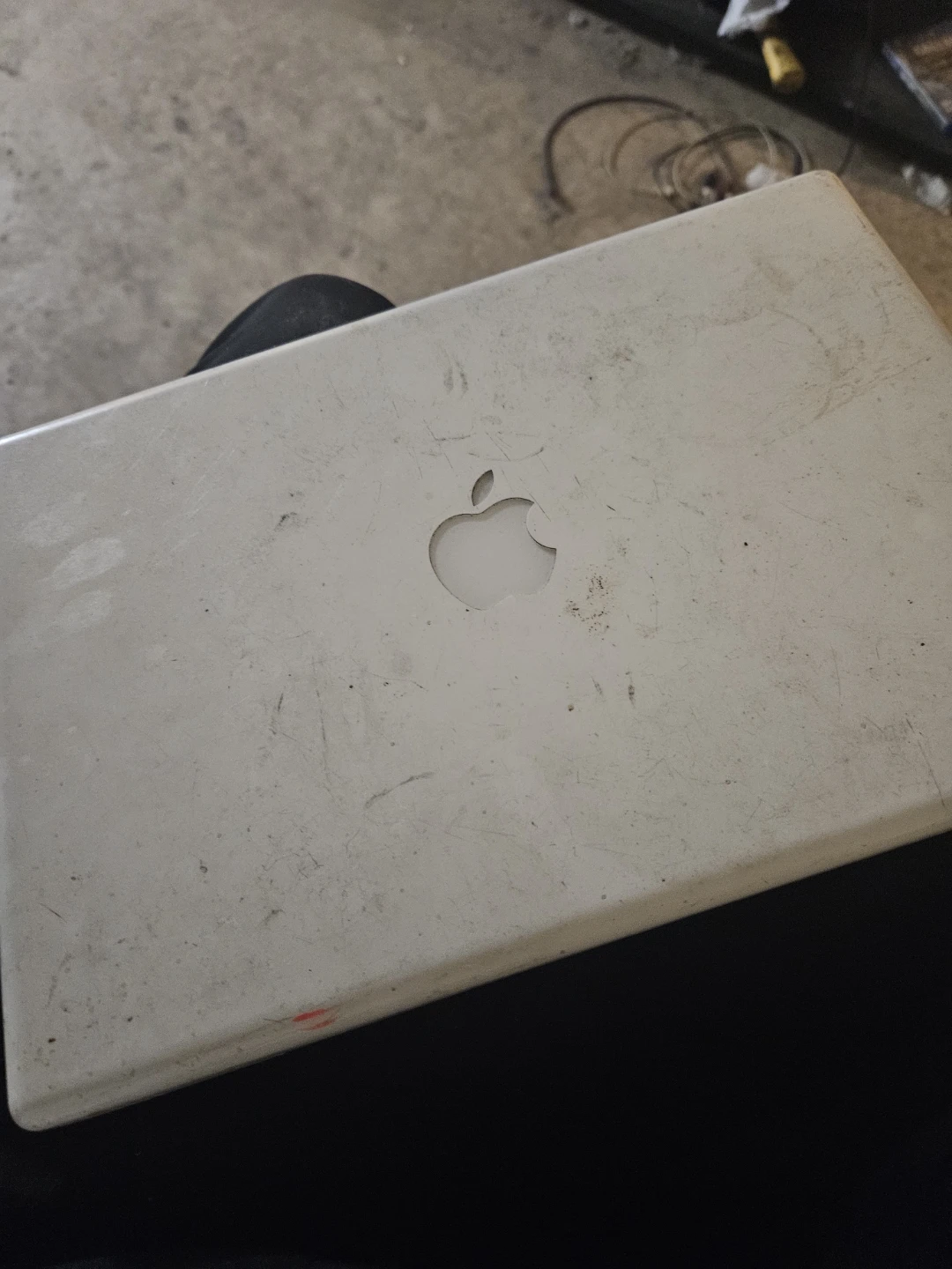 Apple MacBook White Laptop - photo 3