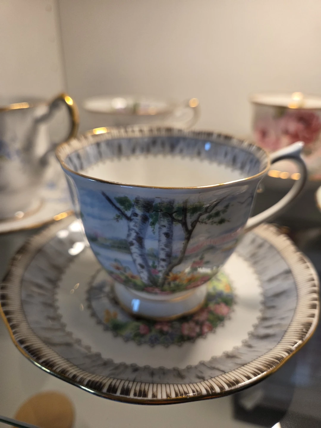 England Bone China Antique Teacup Set - photo 2