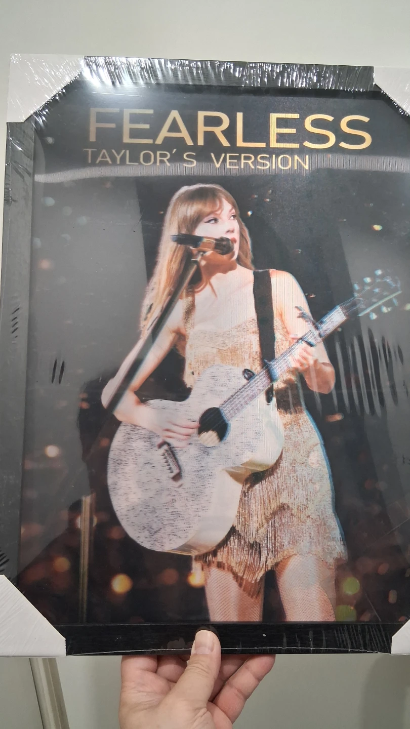 Taylor Swift 3 views 3D Holograph in Photo Frame - photo 4