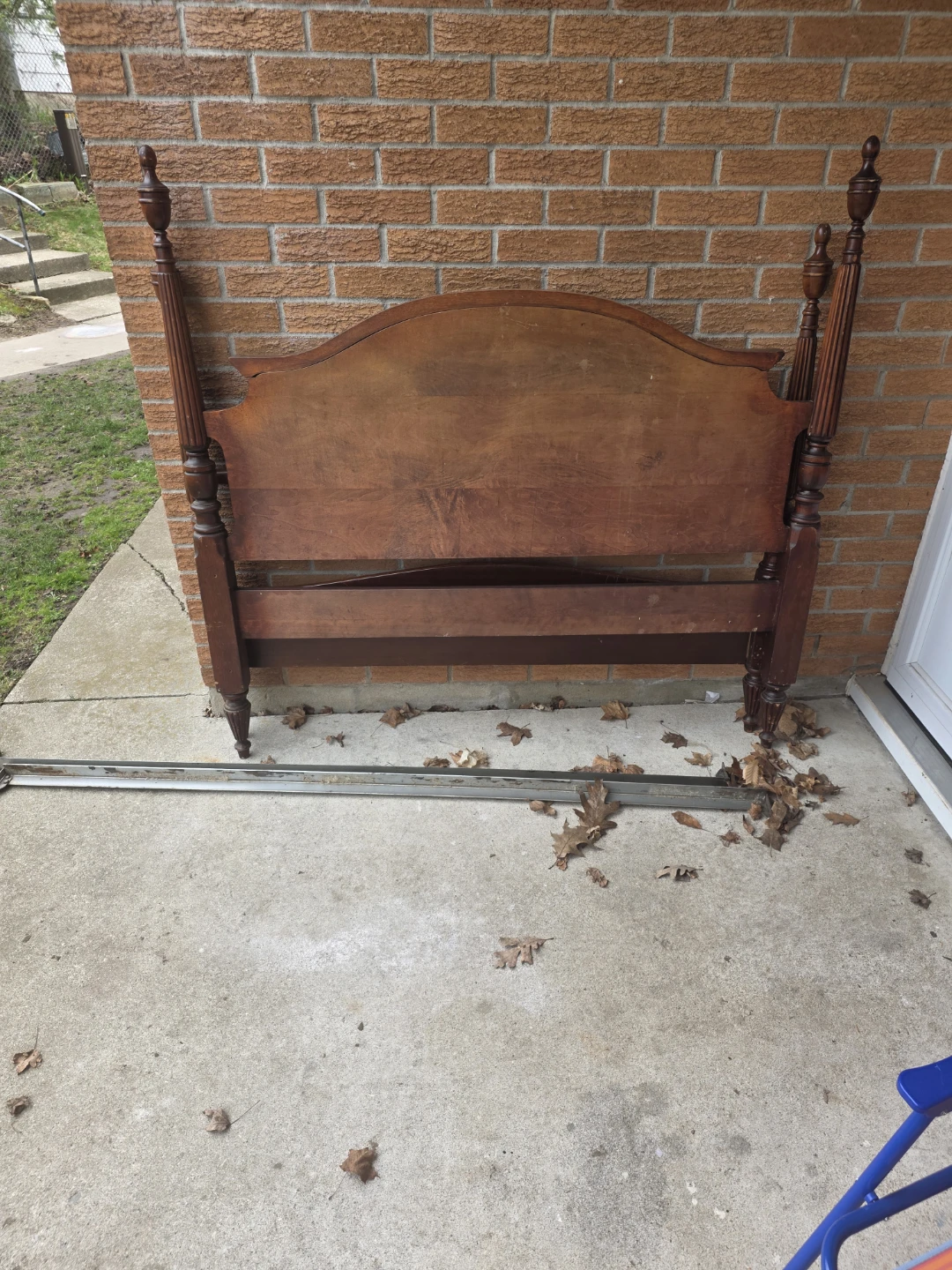 Wooden Headboard with Spindles